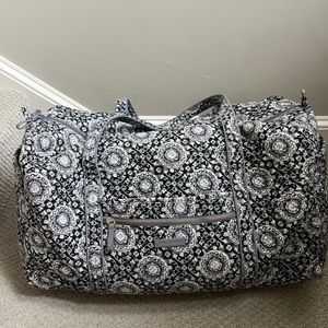 vera bradley duffle bag